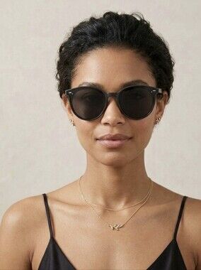 Classic Black Round Women's Sunglasses